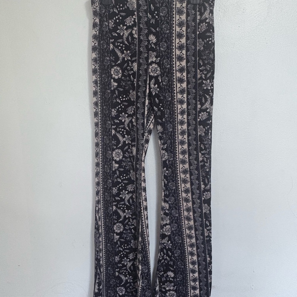 Flared leggings - Picture 2 of 6